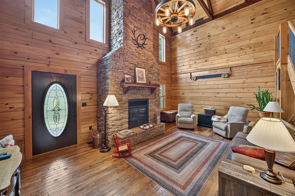 20 Magee Lane Elmwood TN 38560