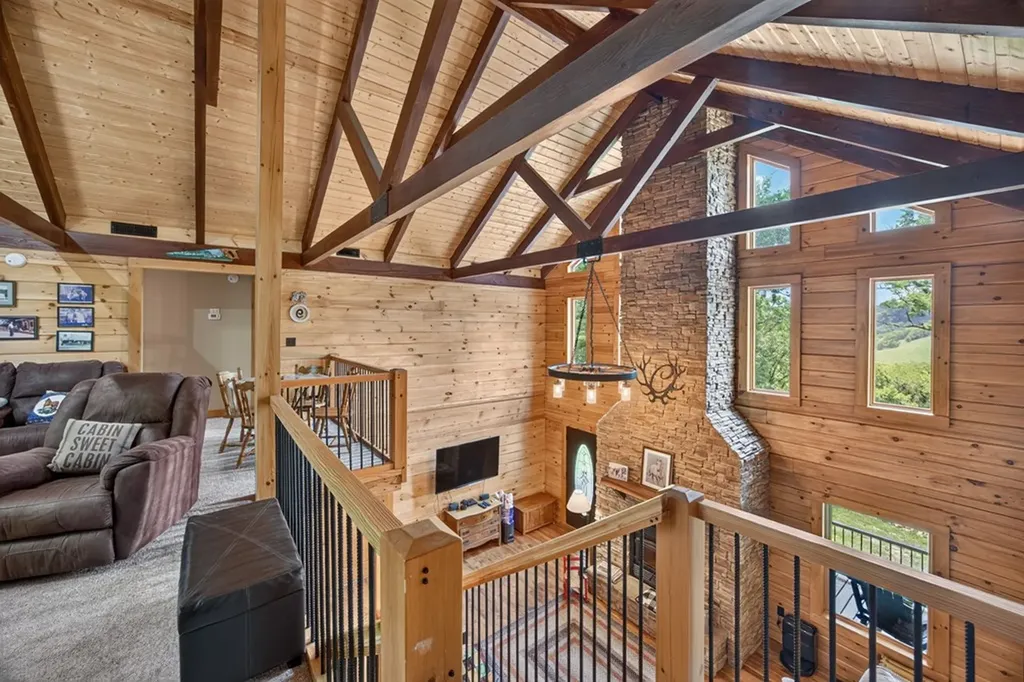 20 Magee Lane Elmwood TN 38560