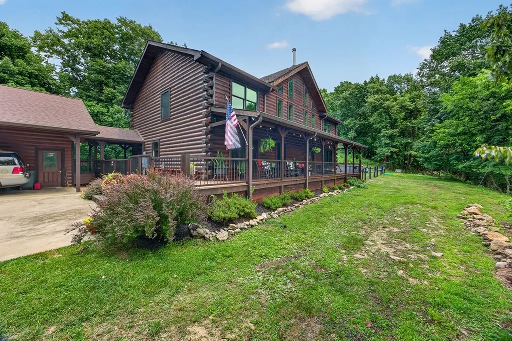 20 Magee Lane Elmwood TN 38560