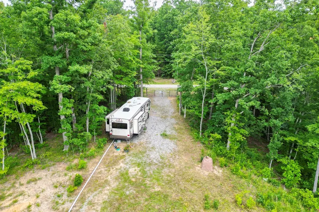 722 Flat Top View Lane Wilder TN 38589