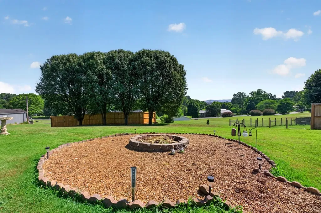 496 Sunset Drive Sparta TN 38583