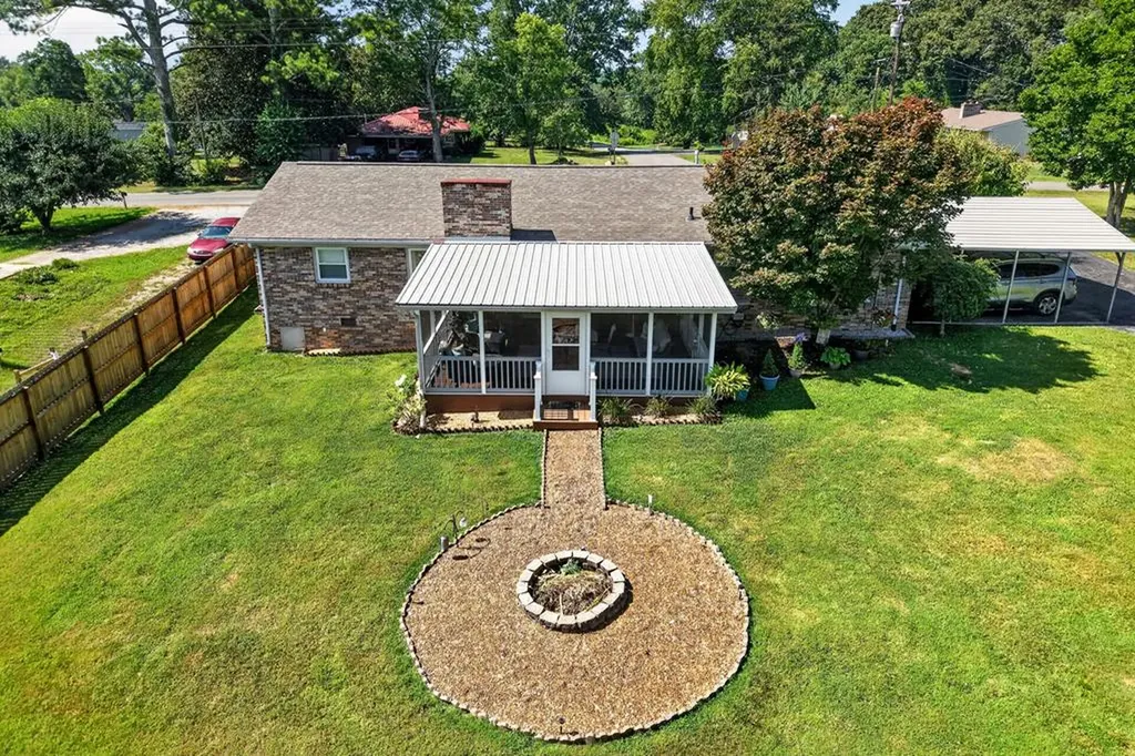 496 Sunset Drive Sparta TN 38583