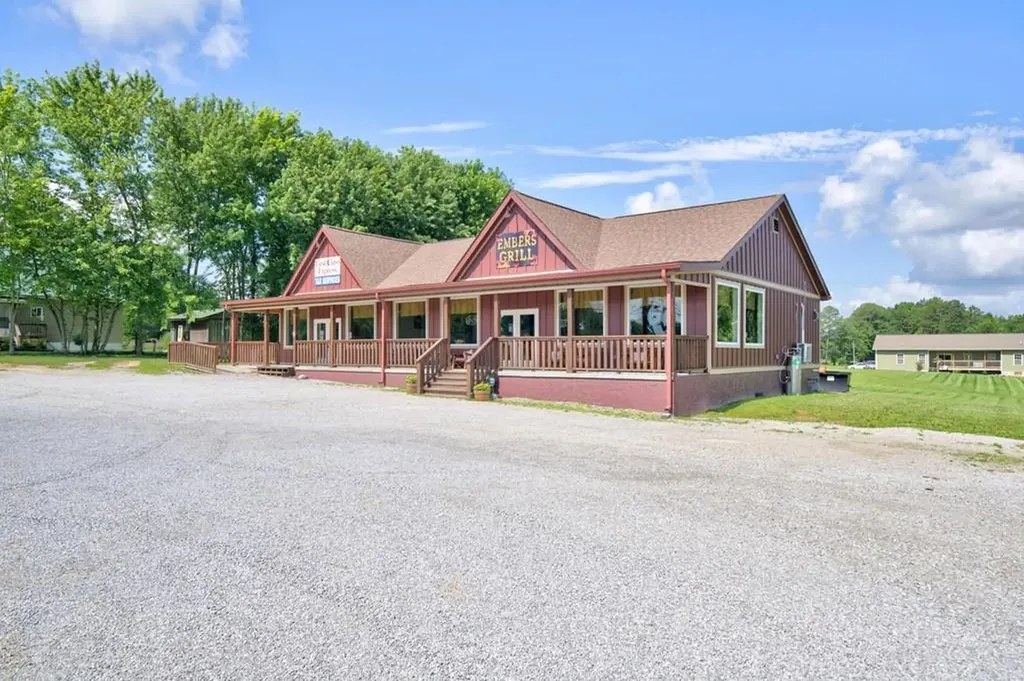 6204 S York Highway Cookeville TN 38553