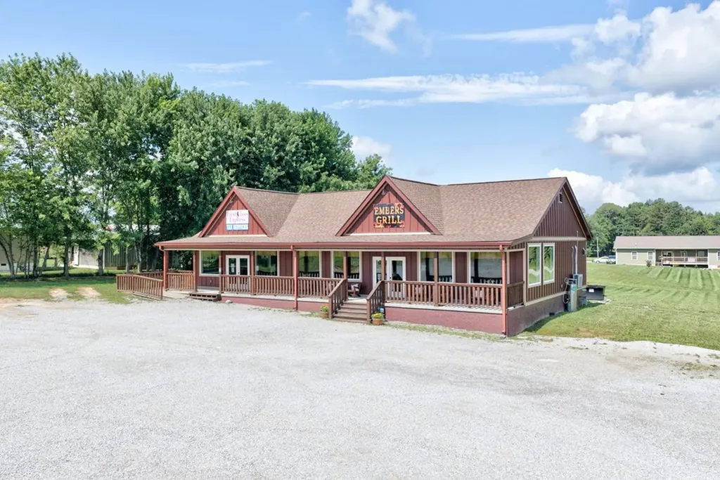 6204 S York Highway Cookeville TN 38553