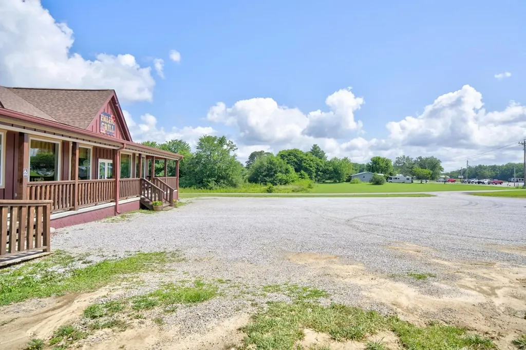 6204 S York Highway Cookeville TN 38553