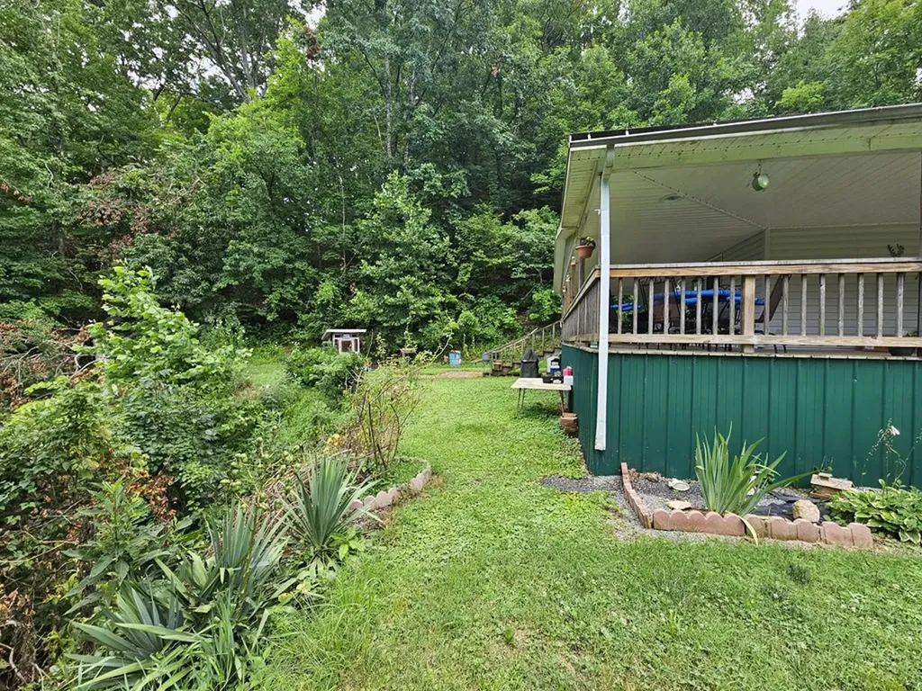 1142 Trace Creek Road Whitleyville TN 38588-7109