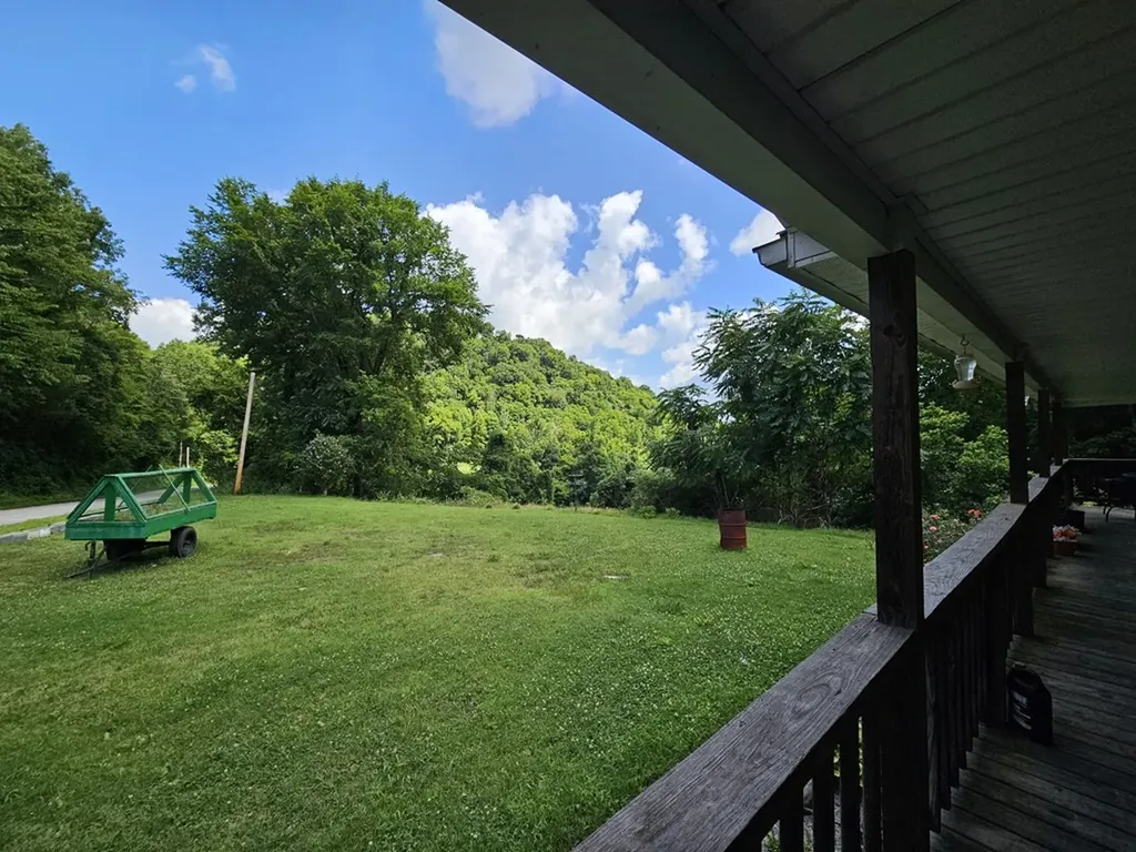 1142 Trace Creek Road Whitleyville TN 38588-7109