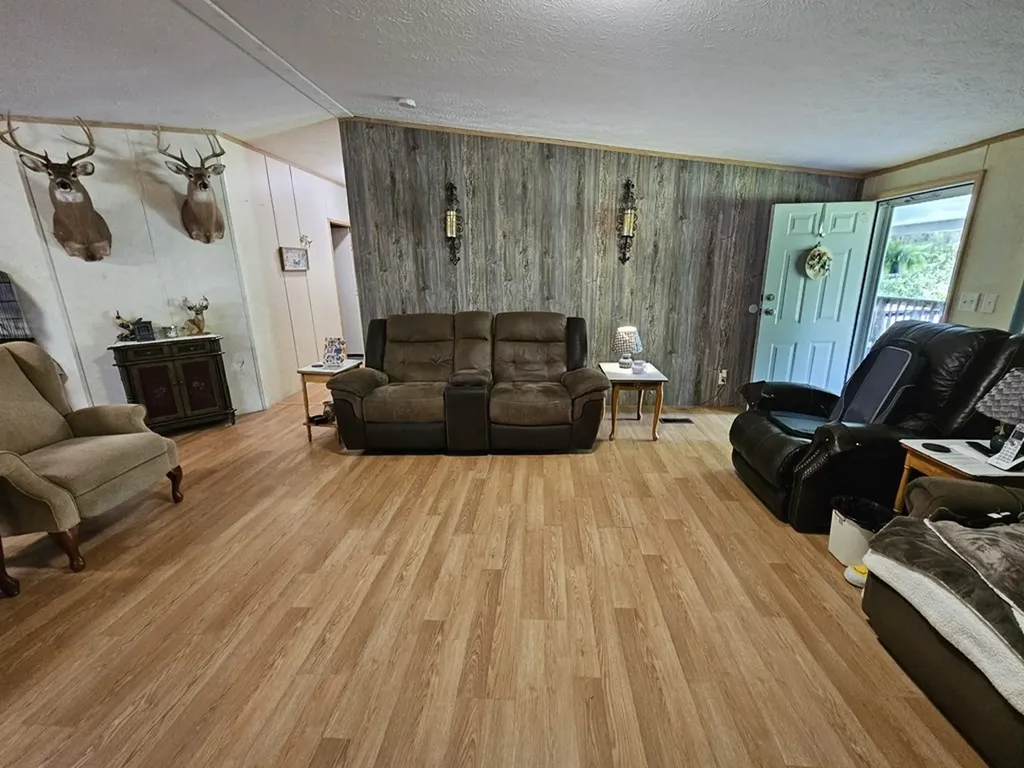 1142 Trace Creek Road Whitleyville TN 38588-7109