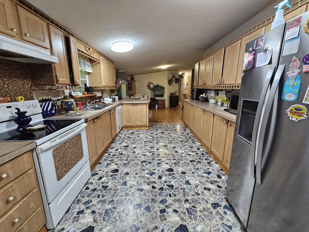 1142 Trace Creek Road Whitleyville TN 38588-7109