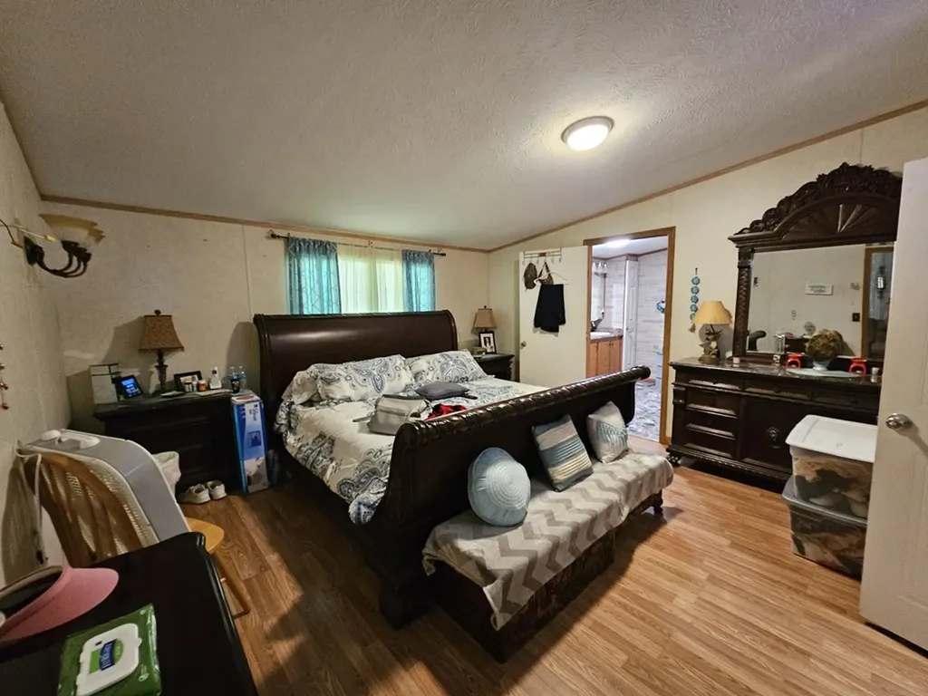 1142 Trace Creek Road Whitleyville TN 38588-7109