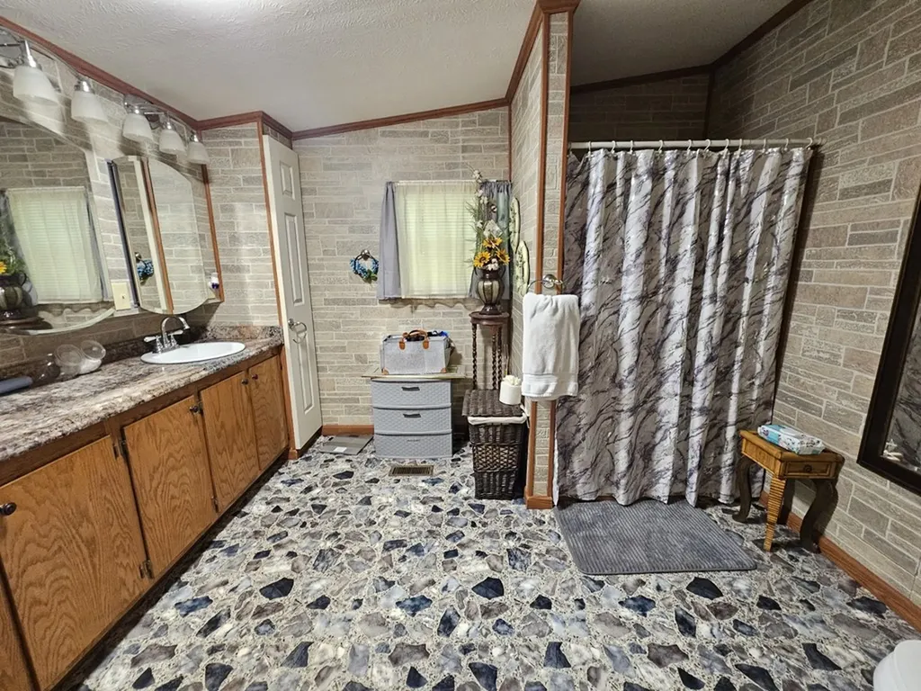 1142 Trace Creek Road Whitleyville TN 38588-7109