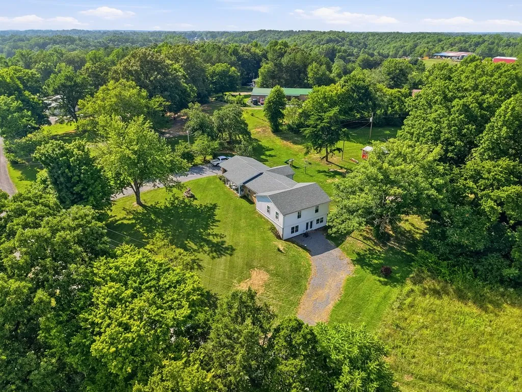 5759 Green Road Bloomington Springs TN 38545