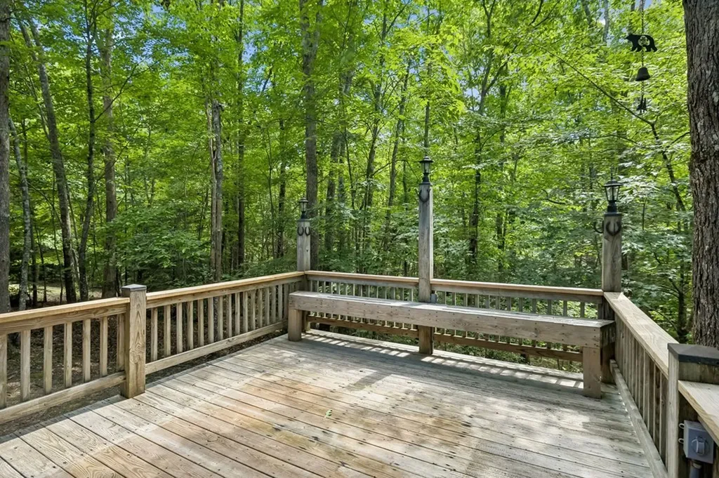 340 Doe Ridge Road Oneida TN 37841