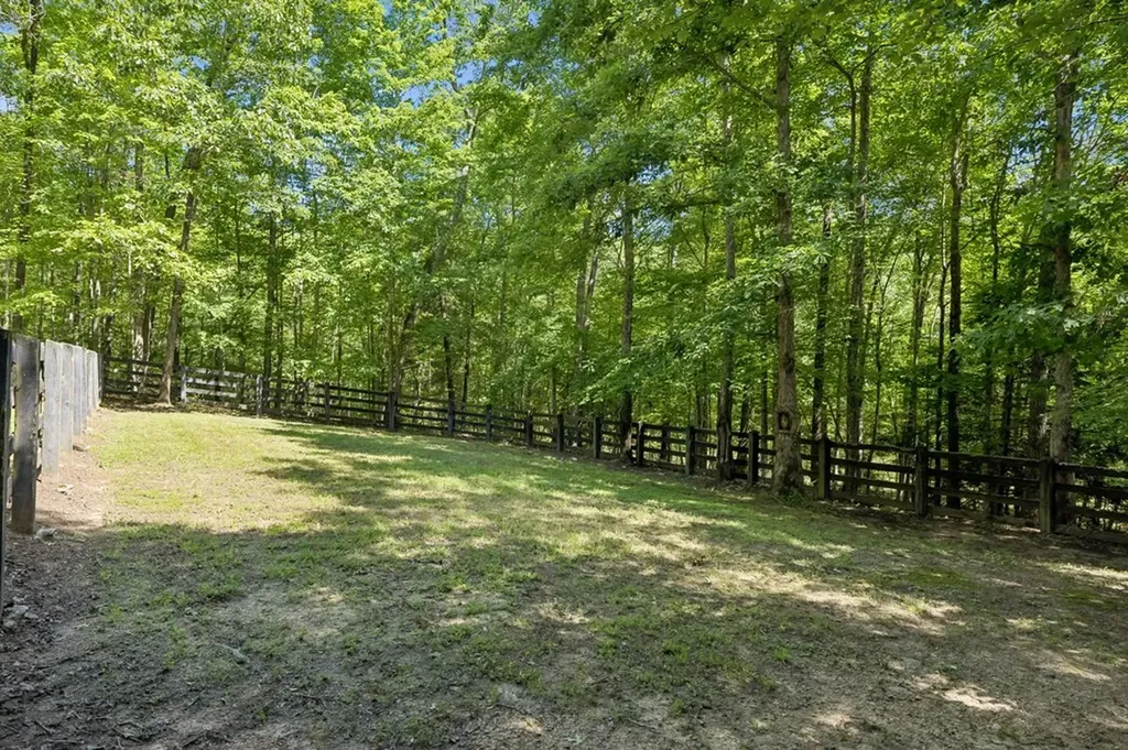 340 Doe Ridge Road Oneida TN 37841
