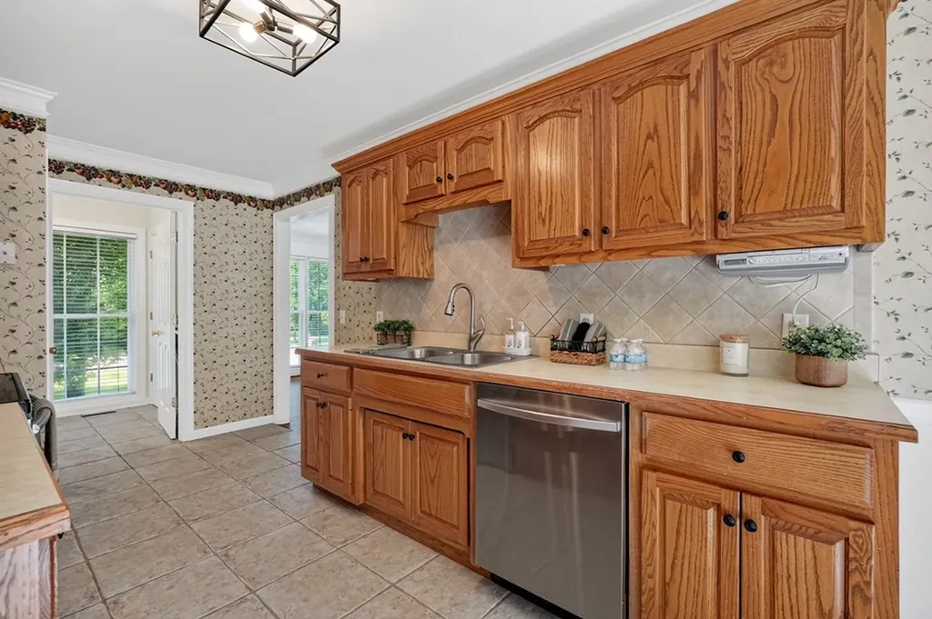 1920 Bay View Drive Cookeville TN 38506