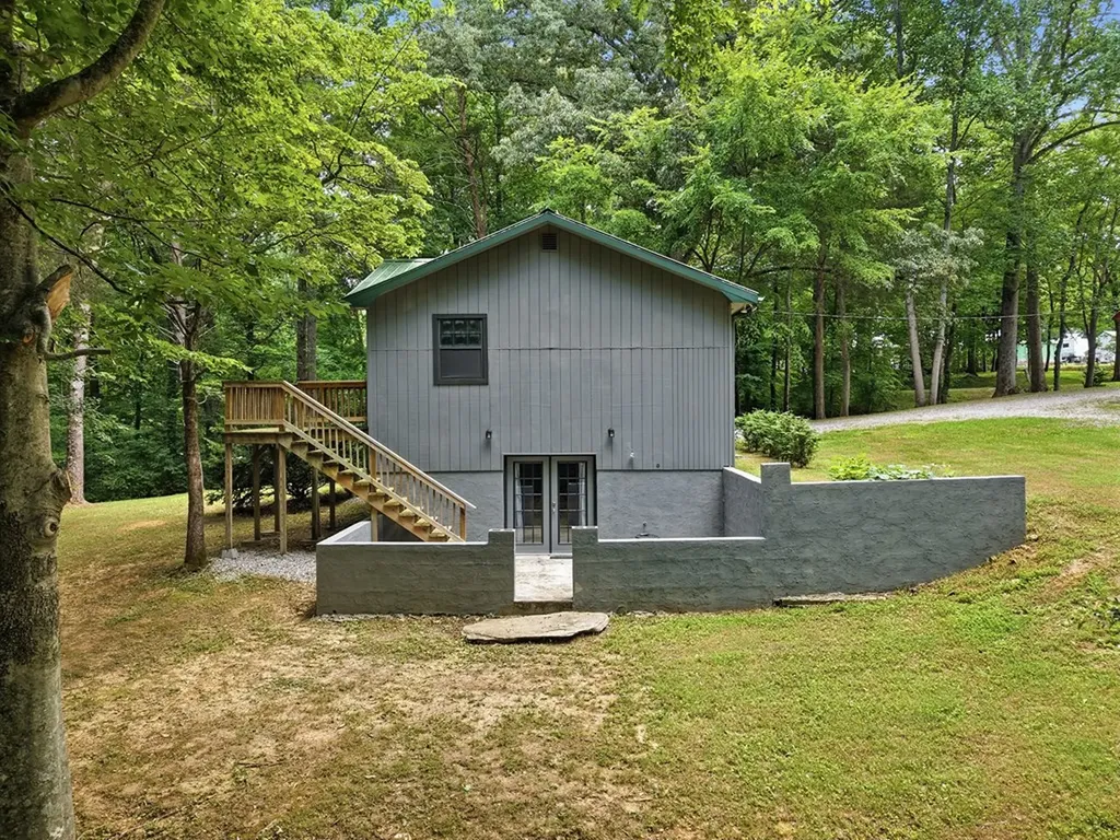 2543 S Bunker Hill Road Sparta TN 38583