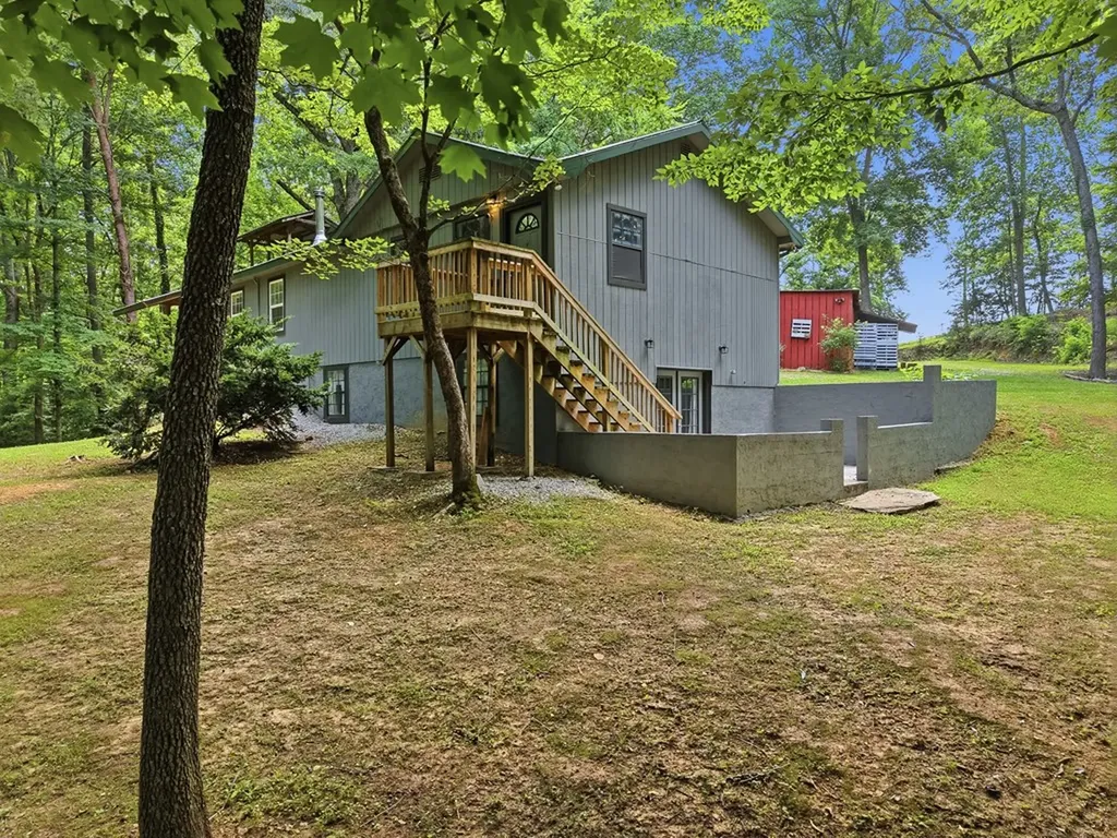 2543 S Bunker Hill Road Sparta TN 38583