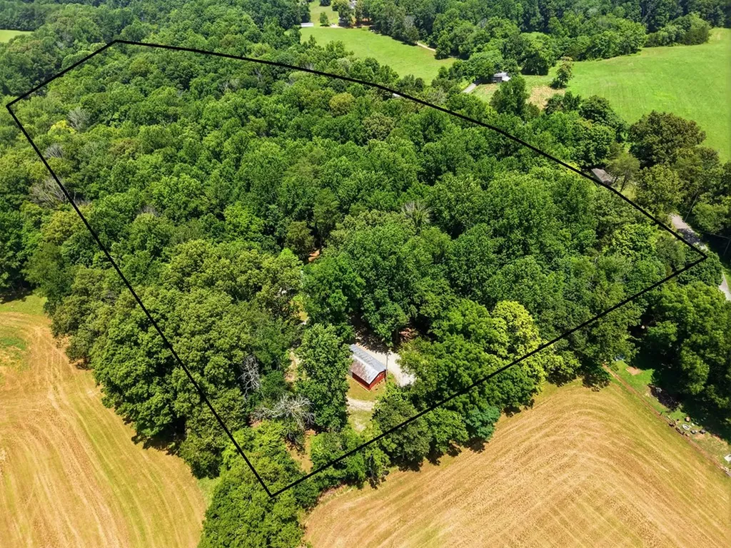 2543 S Bunker Hill Road Sparta TN 38583