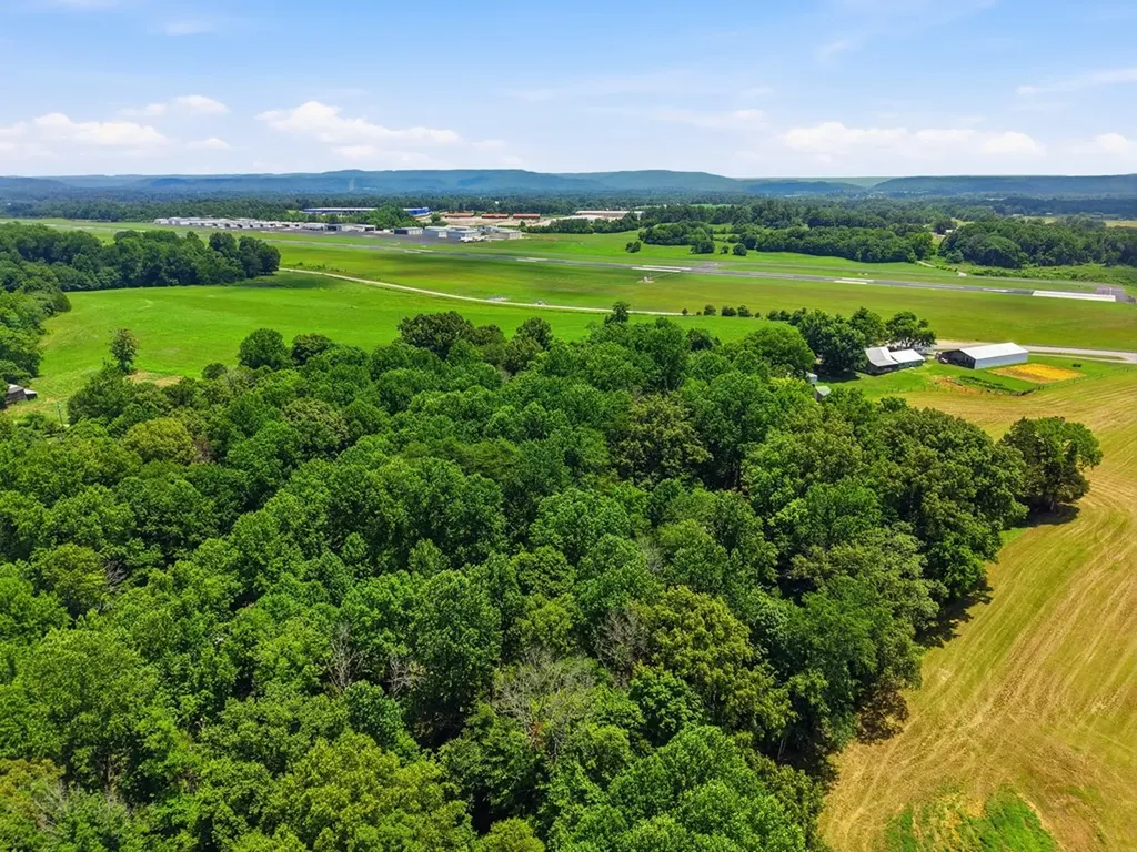 2543 S Bunker Hill Road Sparta TN 38583