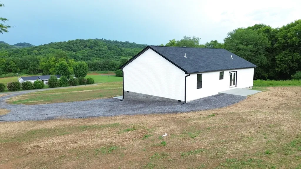 797 Smith Bend Lane Gainesboro TN 38562