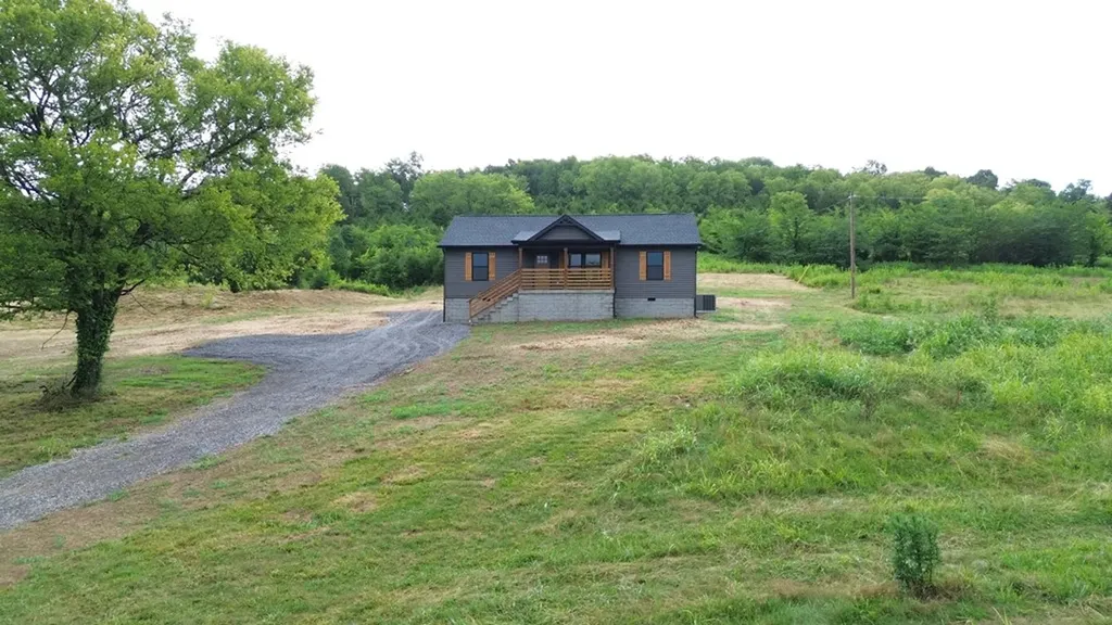 817 Smith Bend Lane Gainesboro TN 38562