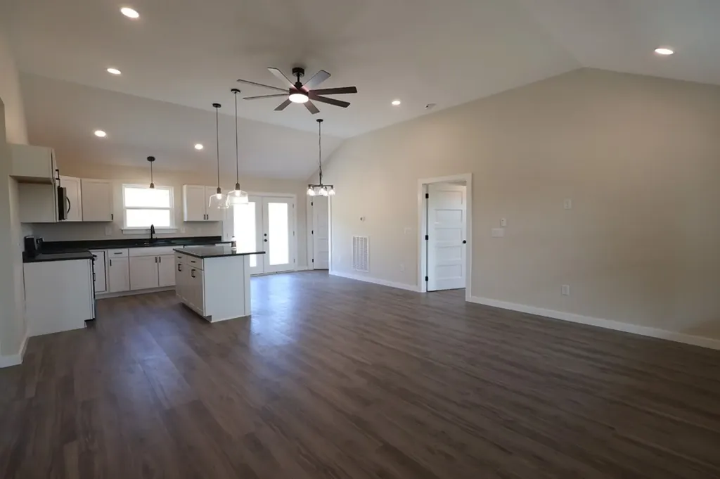 817 Smith Bend Lane Gainesboro TN 38562
