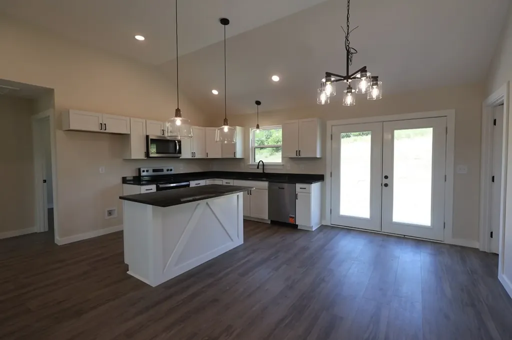 817 Smith Bend Lane Gainesboro TN 38562