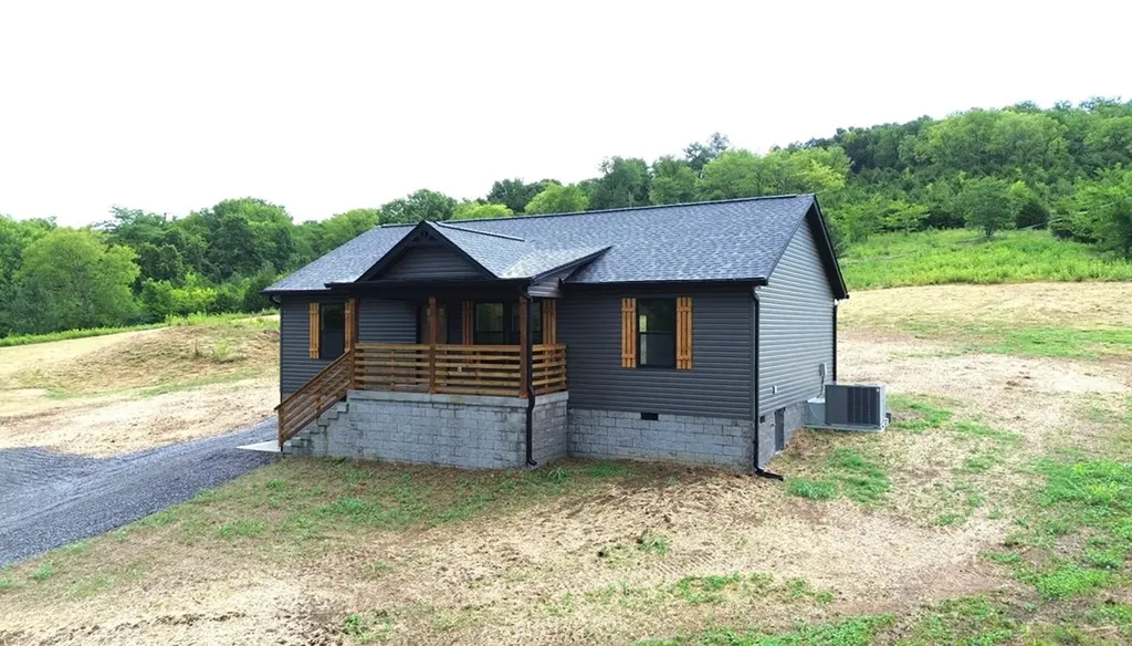 817 Smith Bend Lane Gainesboro TN 38562
