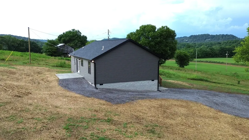 817 Smith Bend Lane Gainesboro TN 38562
