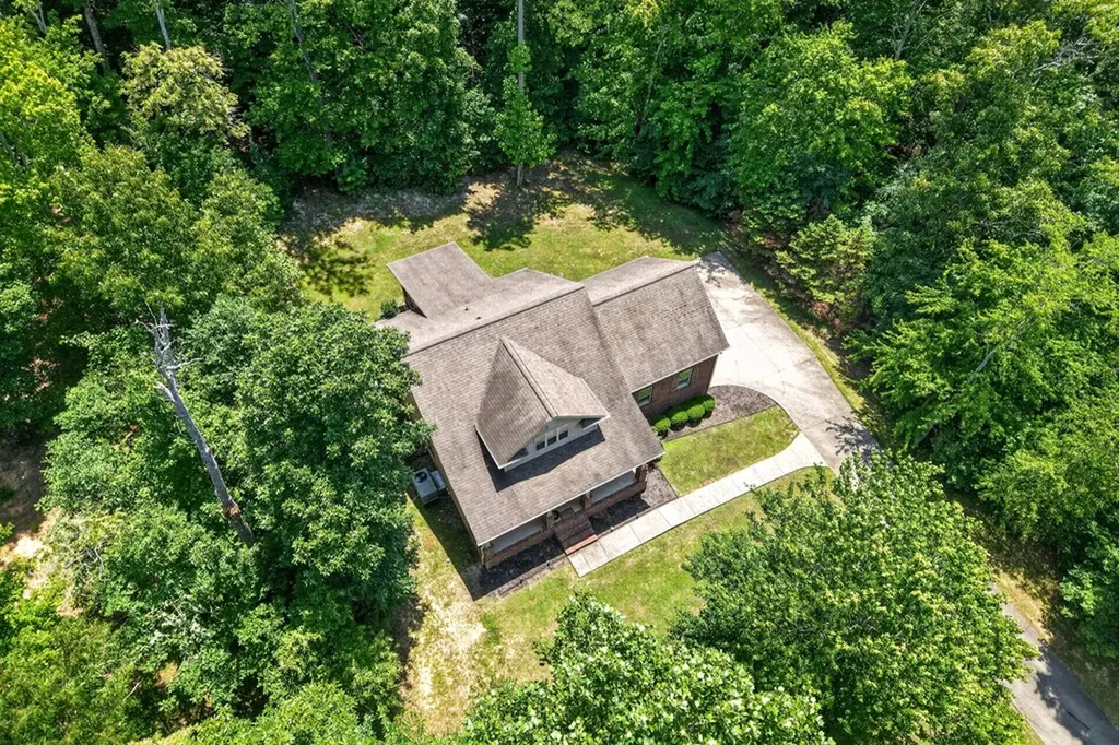 7117 Coleman Circle Baxter TN 38544