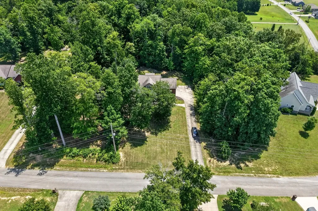 7117 Coleman Circle Baxter TN 38544