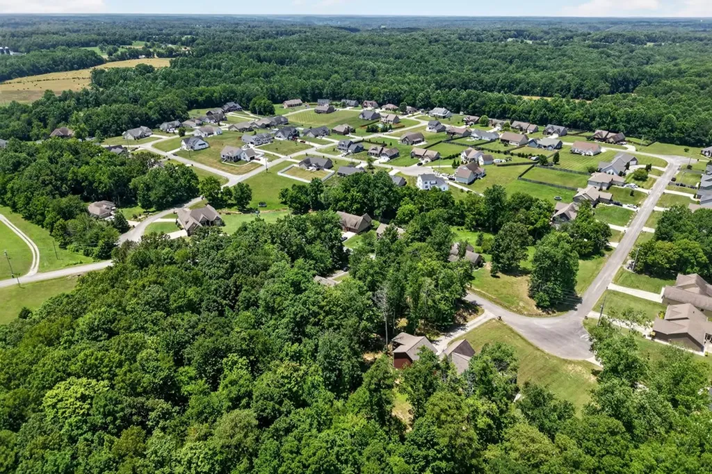 7117 Coleman Circle Baxter TN 38544