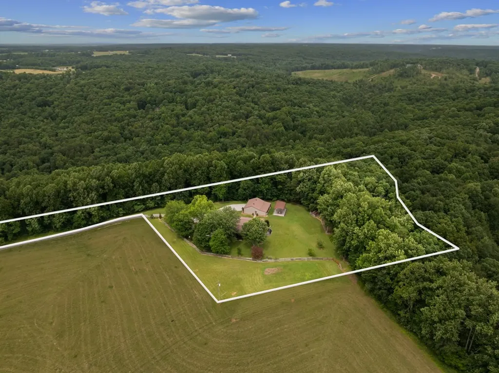600 Dave Garrett Road Crossville TN 38571