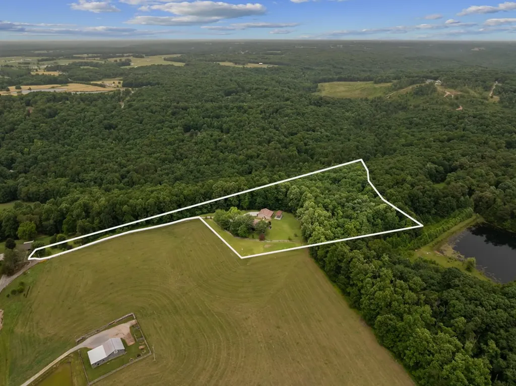 600 Dave Garrett Road Crossville TN 38571