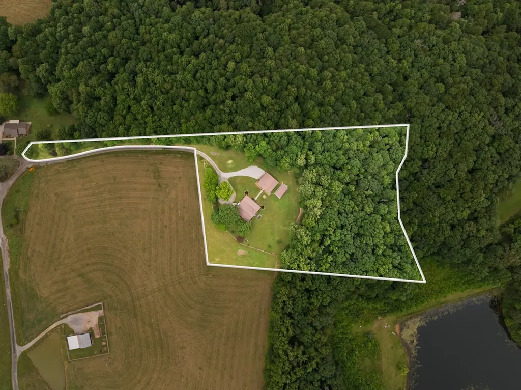 600 Dave Garrett Road Crossville TN 38571