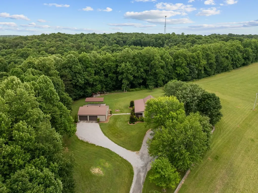 600 Dave Garrett Road Crossville TN 38571