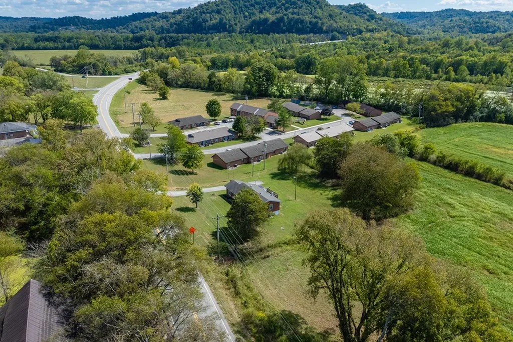 455 Jennings Creek Highway Gainesboro TN 38562