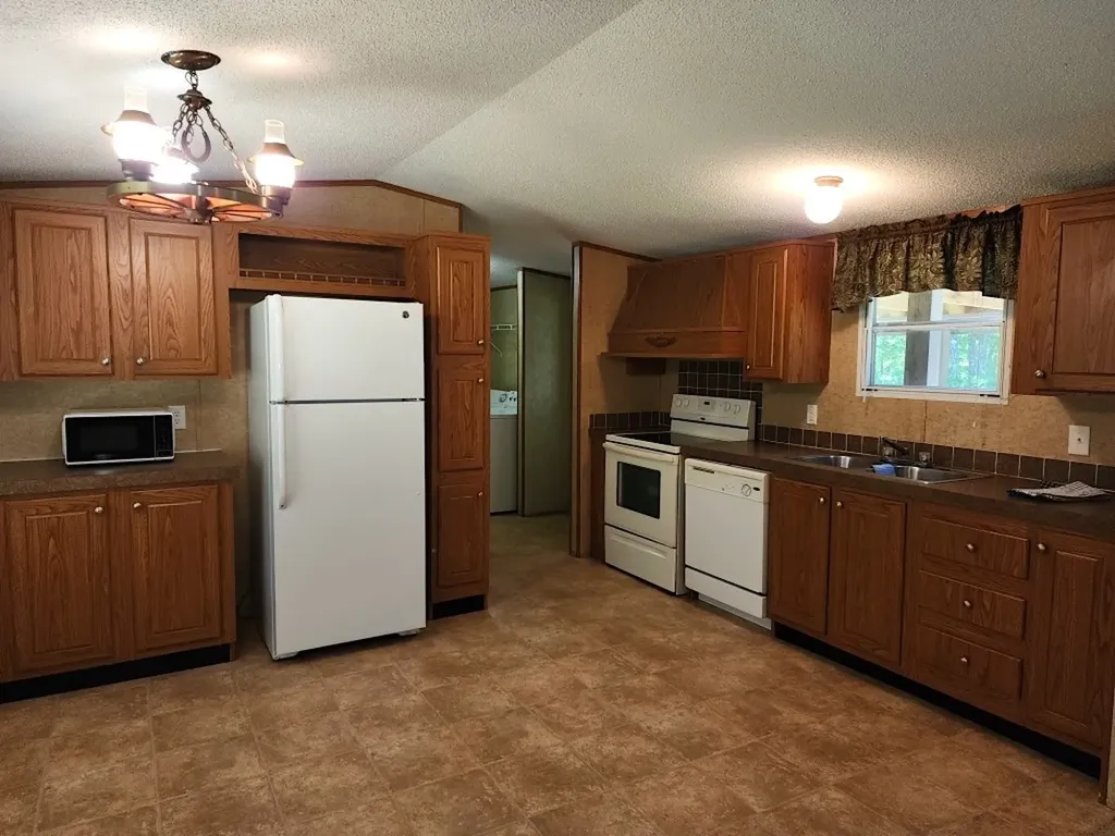 2780 Leatherwood Ford Road Jamestown TN 38556