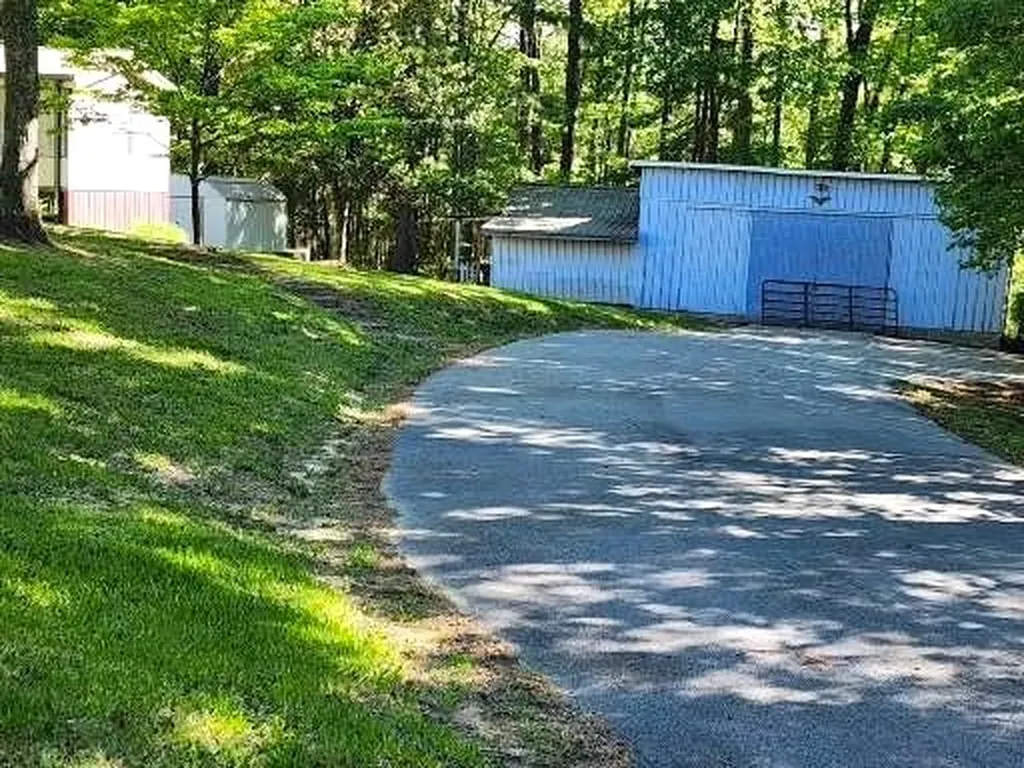 2780 Leatherwood Ford Road Jamestown TN 38556
