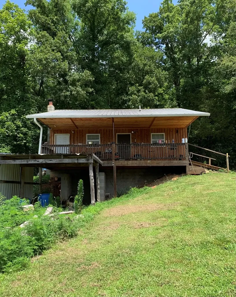 282 Hootenauger Road Sparta TN 38583