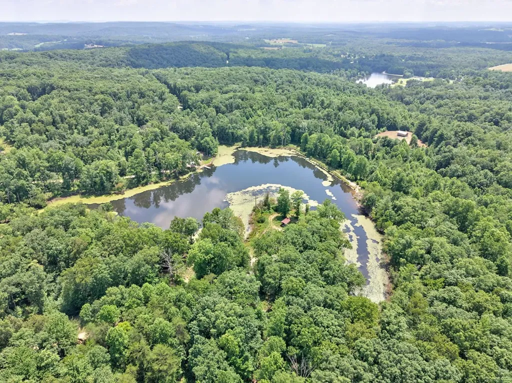 36ACRES Kentucky Drive Crossville TN 38572