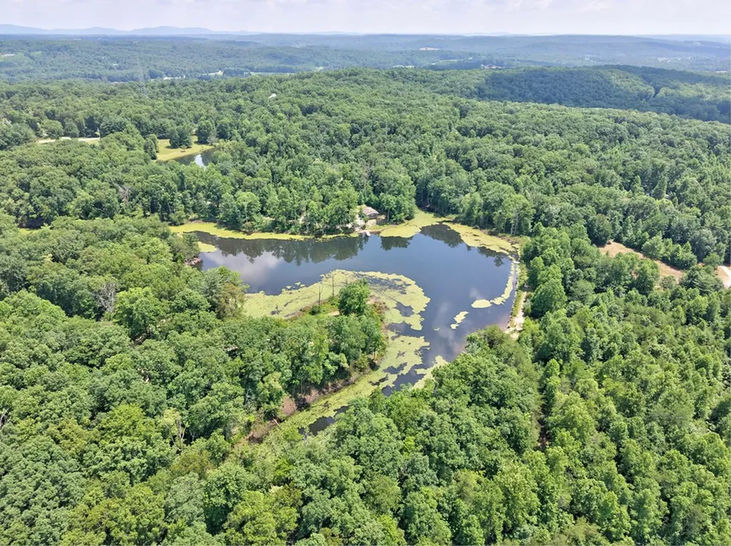 36ACRES Kentucky Drive Crossville TN 38572