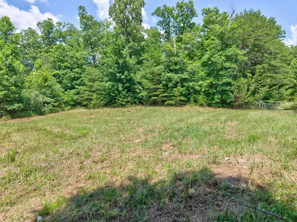 36ACRES Kentucky Drive Crossville TN 38572