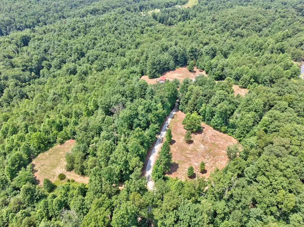 36ACRES Kentucky Drive Crossville TN 38572