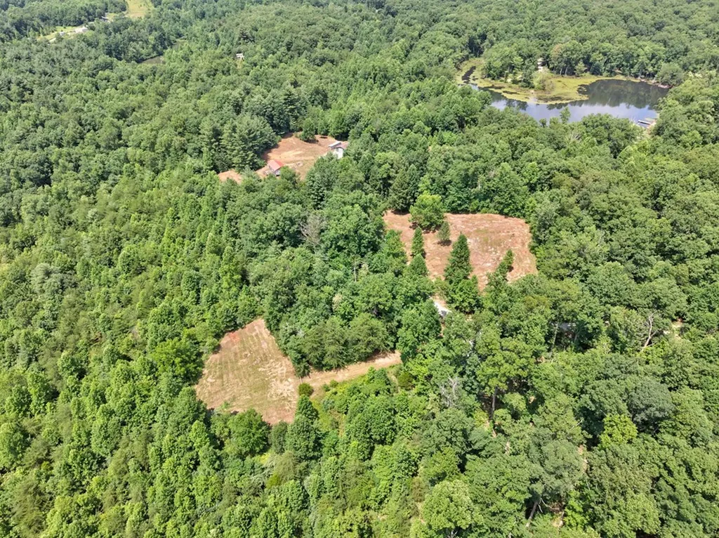 36ACRES Kentucky Drive Crossville TN 38572