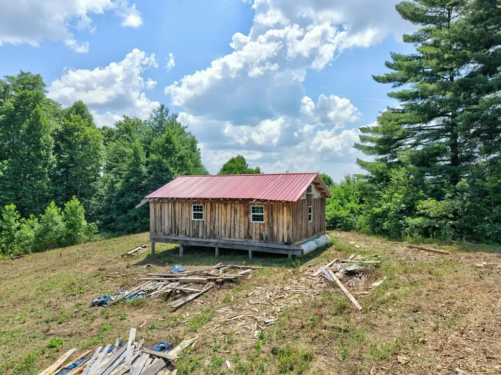 36ACRES Kentucky Drive Crossville TN 38572
