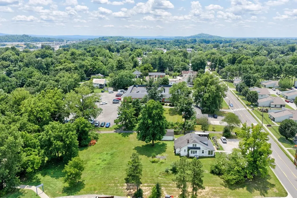 136 S Walnut Cookeville TN 38501