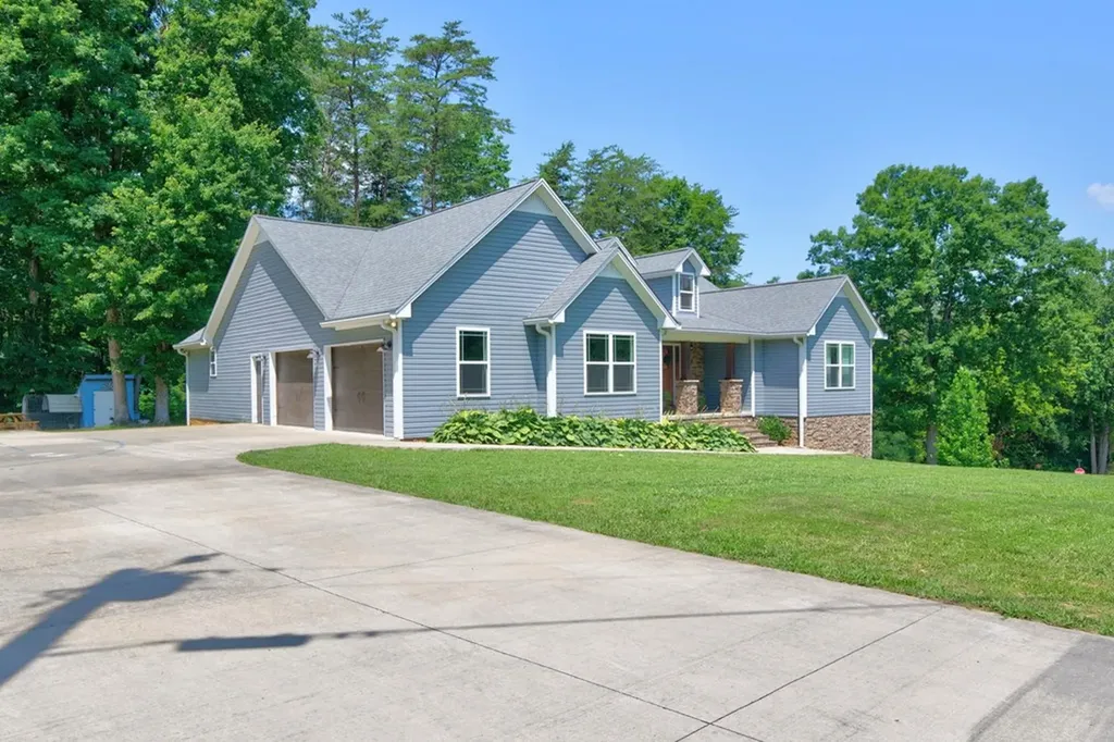 126 Christie Circle Cookeville TN 38501
