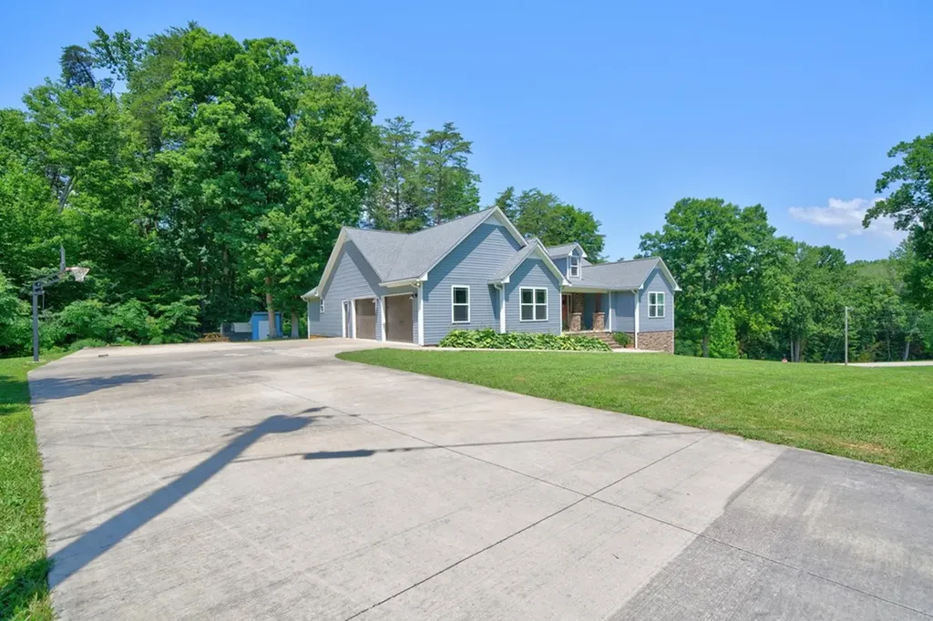 126 Christie Circle Cookeville TN 38501