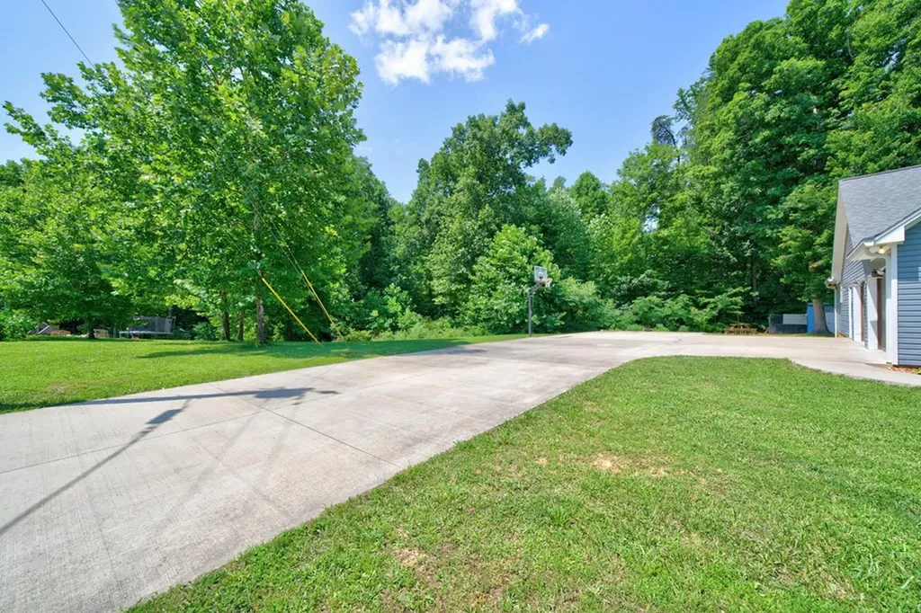 126 Christie Circle Cookeville TN 38501
